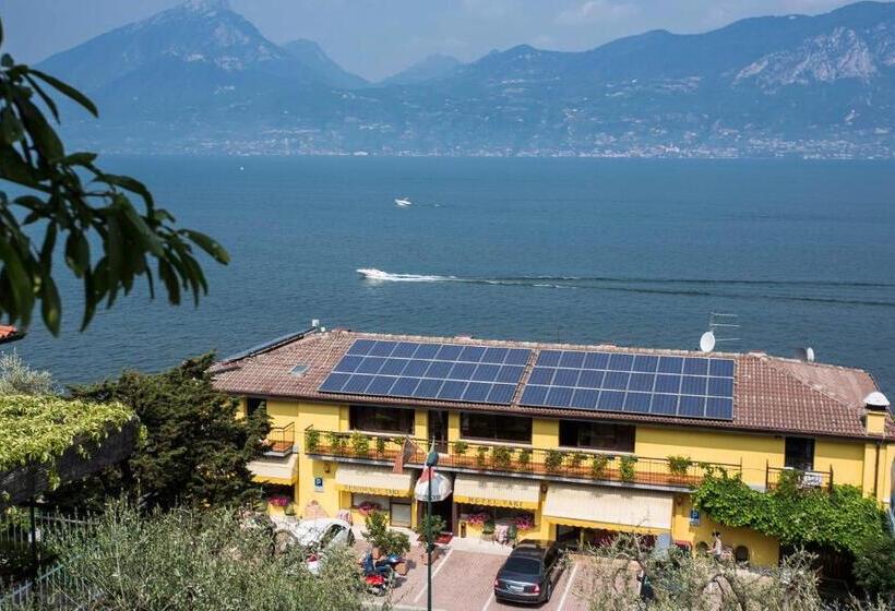 Резиденция Taki Village