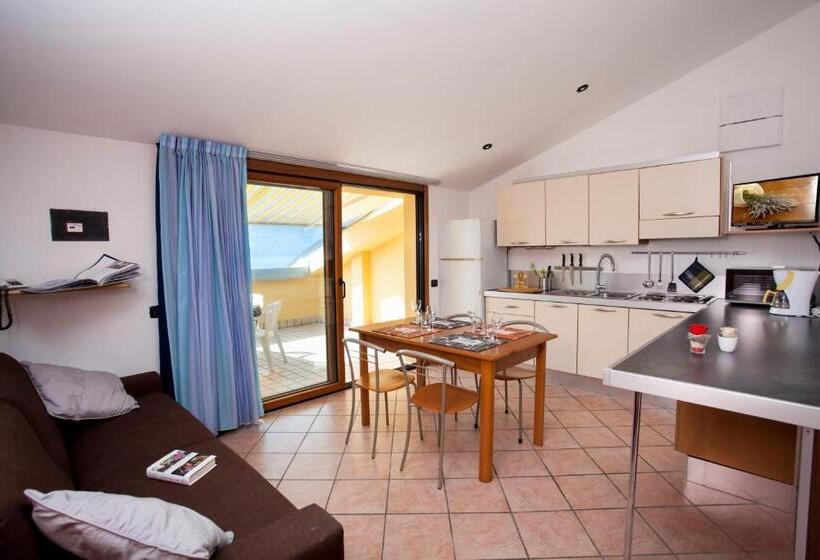 Резиденция Taki Village