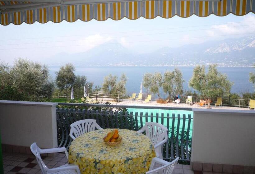 Резиденция Taki Village