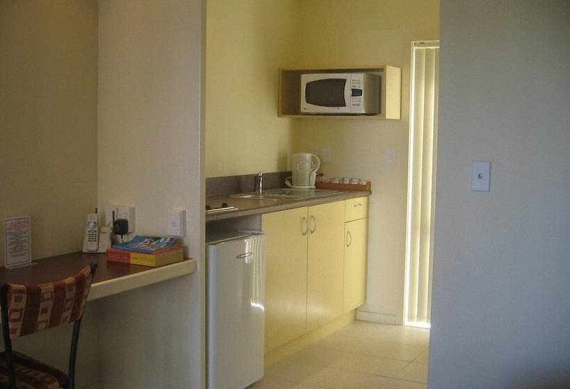 Shortland Court Motel