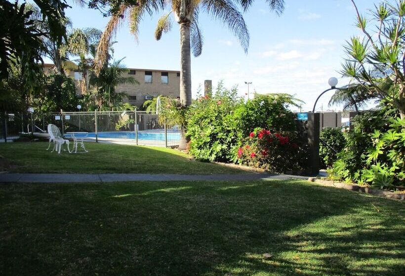South Seas Motel
