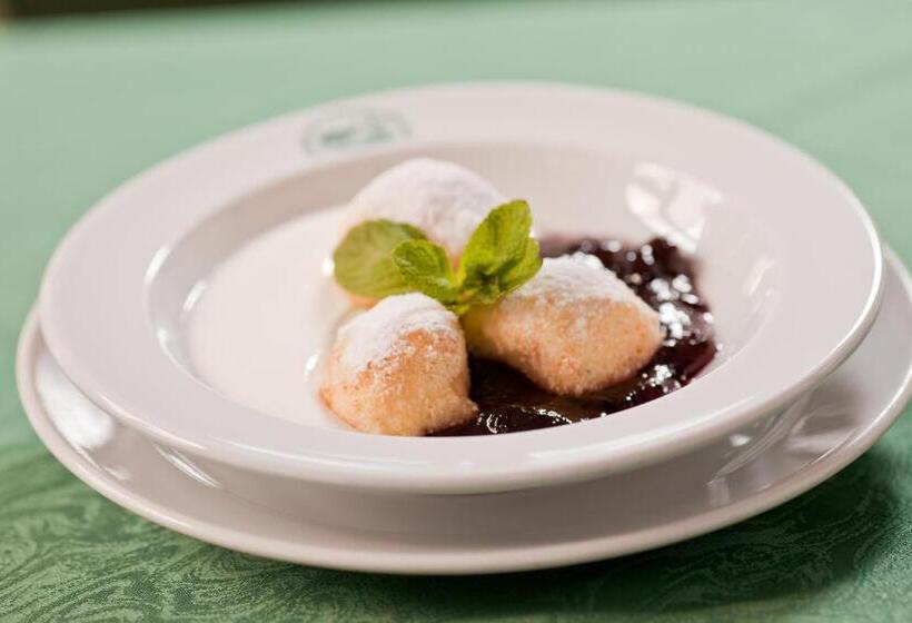 Tornácos Hotel   Hegykő