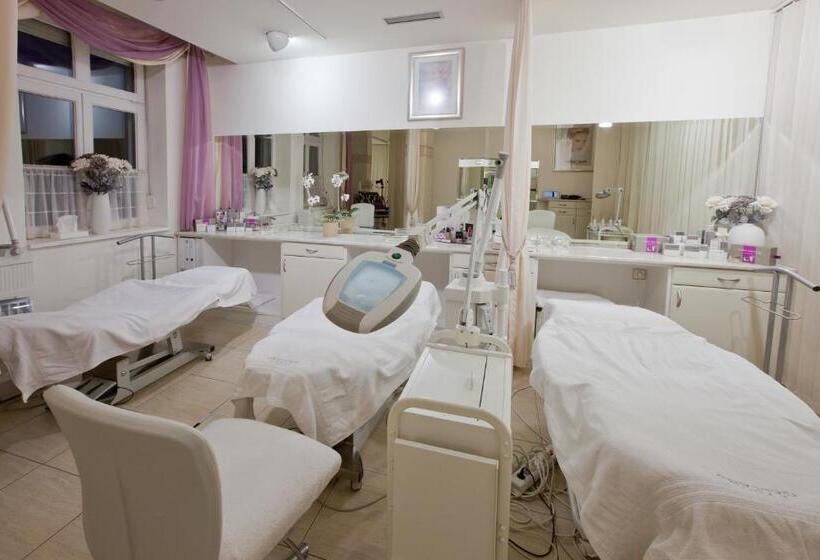 Tornácos Hotel Hegykő