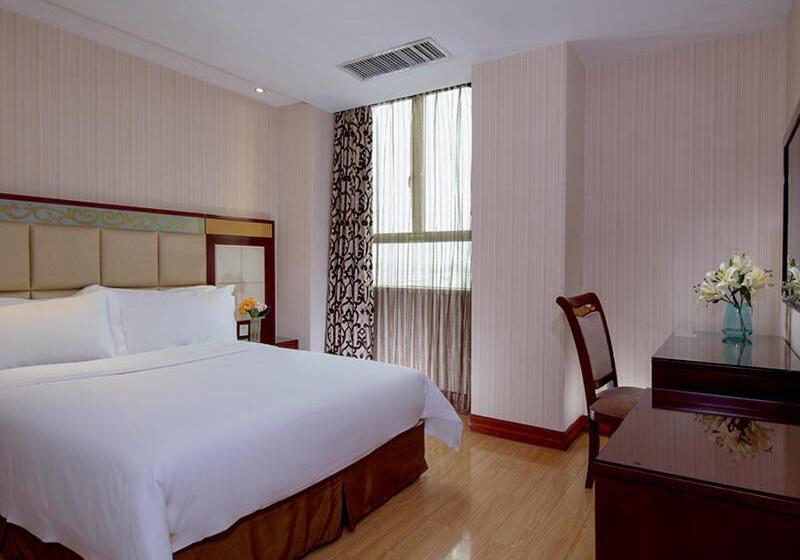 Vienna Hotel In Pinghu Square