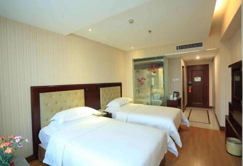 Vienna Hotel In Pinghu Square