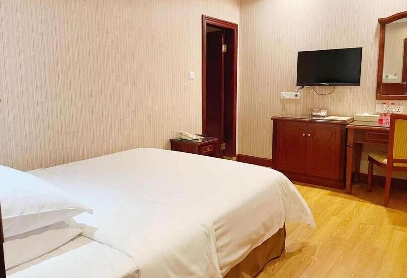 Vienna Hotel In Pinghu Square