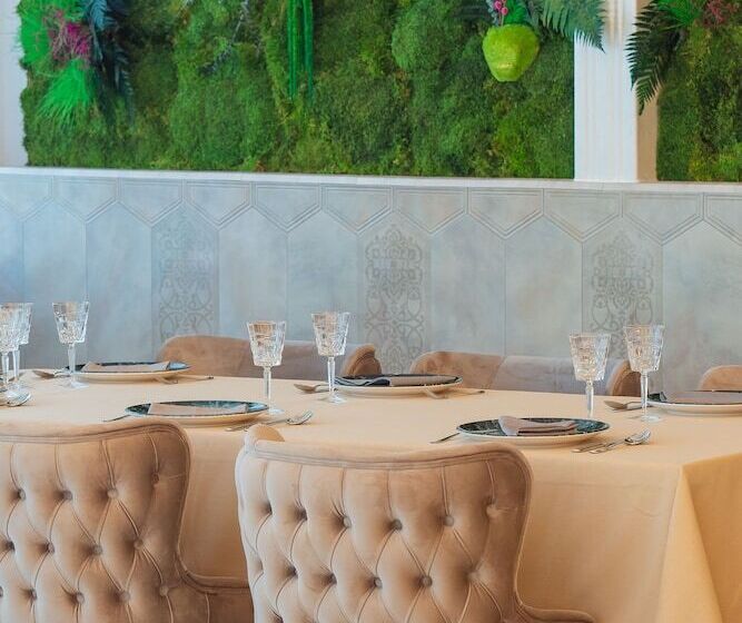 W Regal Boutique Hotel&spa