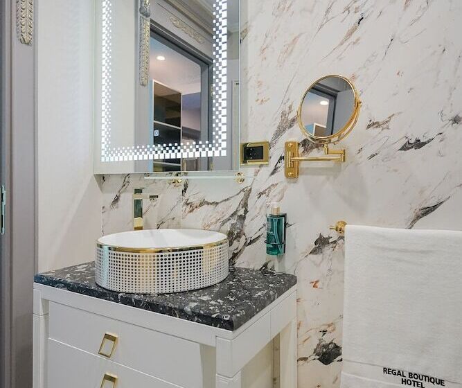 W Regal Boutique Hotel&spa