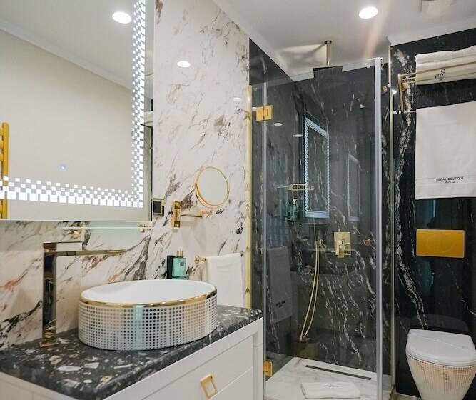 W Regal Boutique Hotel&spa