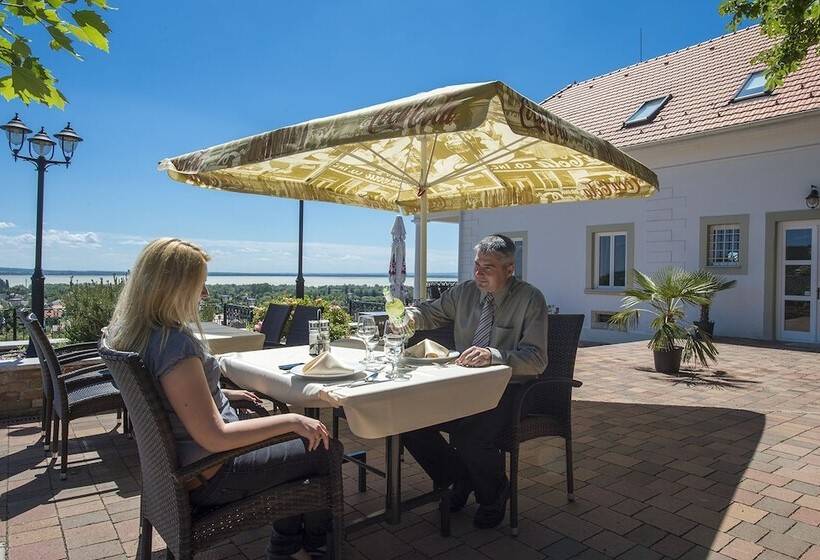 Zenit Wellness Hotel Balaton