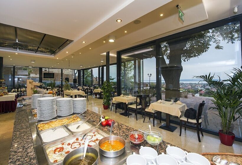 Zenit Wellness Hotel Balaton