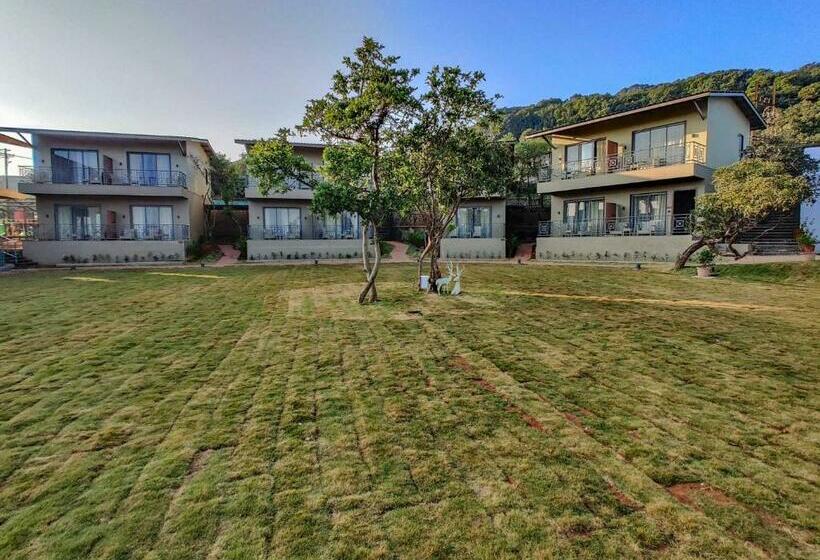 ホテル Advait Resort, Kshetra Mahabaleshwar