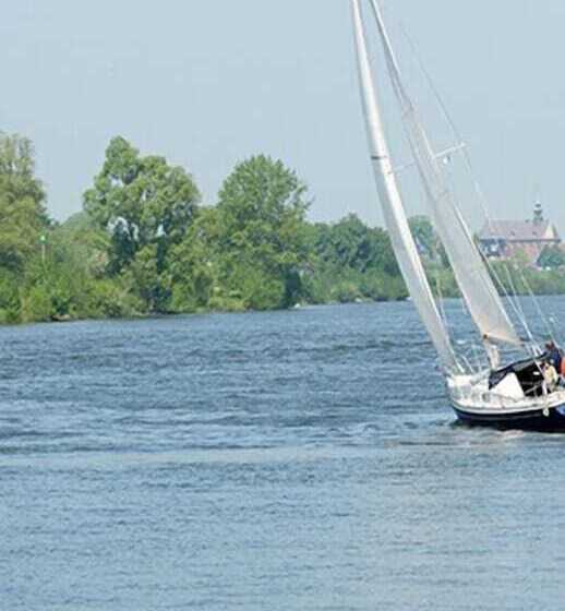 בית מלון כפרי De Maasparel Nextdoor Maassuites