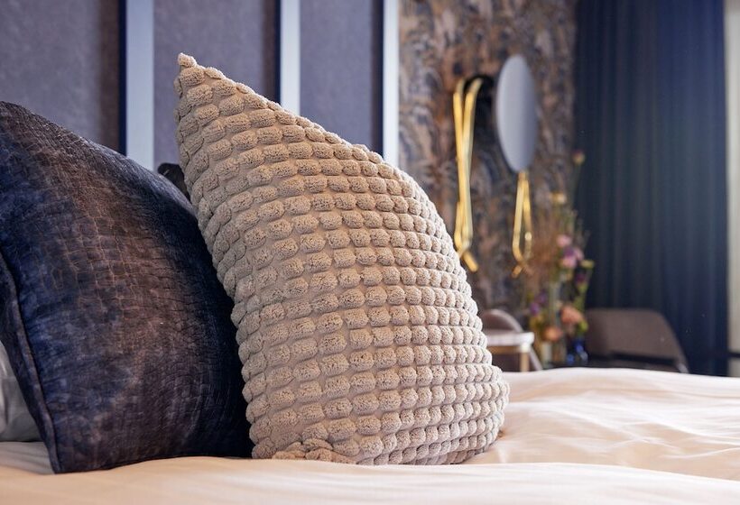 בית מלון כפרי De Maasparel Nextdoor Maassuites