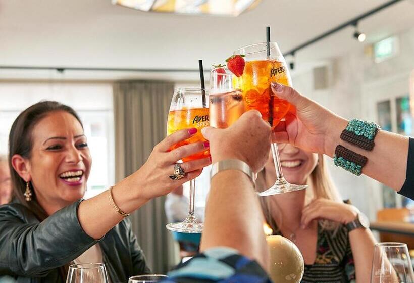 בית מלון כפרי De Maasparel Nextdoor Maassuites