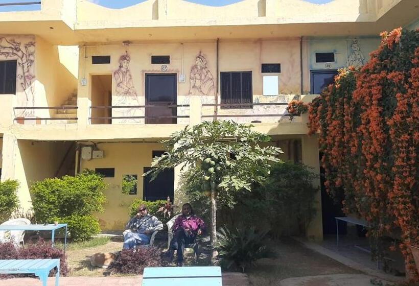 Отель Moon Lake