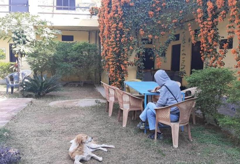 Отель Moon Lake