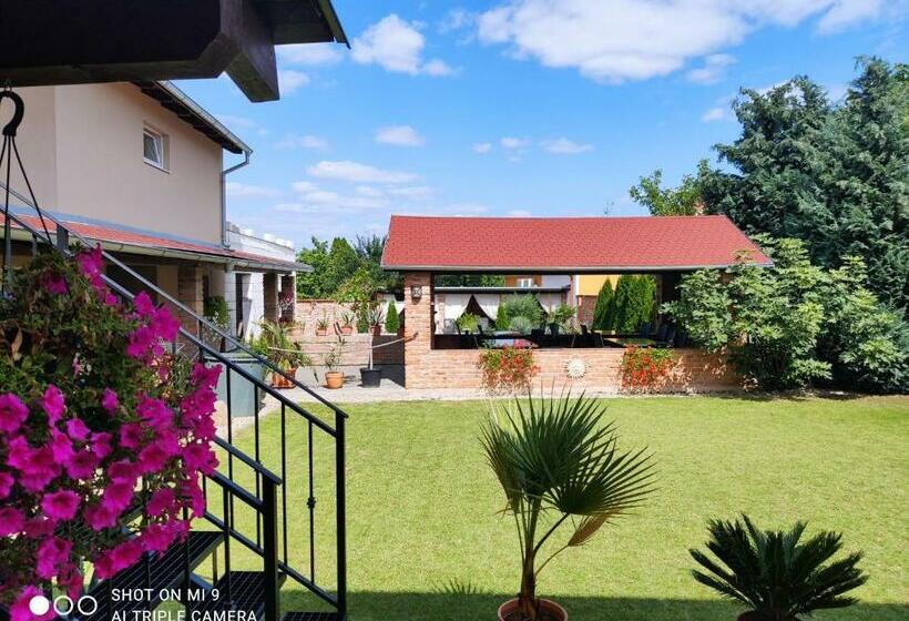 펜션 Ubytování U Parku