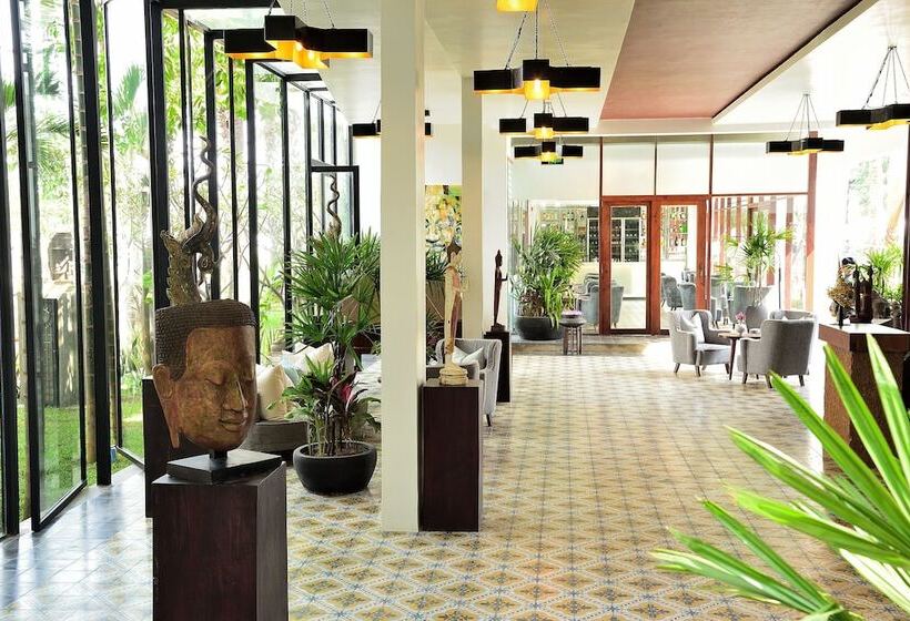 호텔 Shintana Saya La Maison