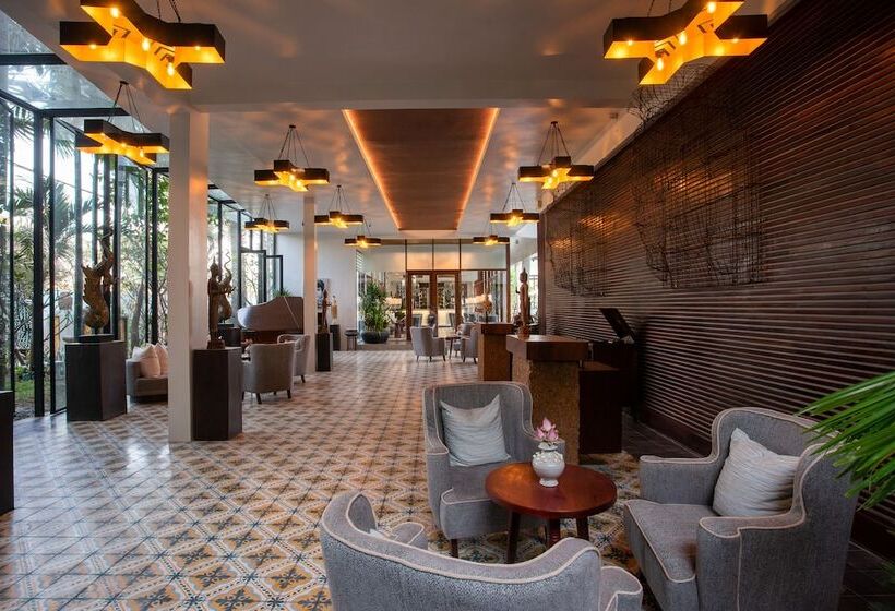 호텔 Shintana Saya La Maison