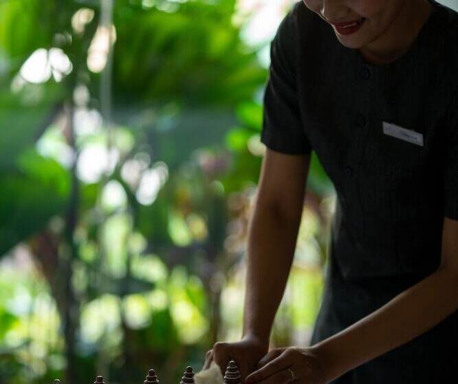 호텔 Shintana Saya La Maison