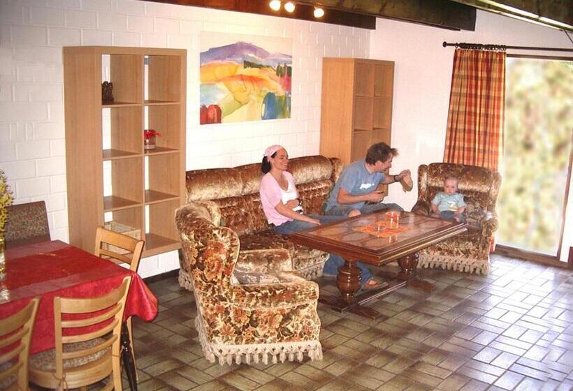 リゾートホテル Typ Dachsbau