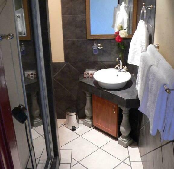 צימר Emoyeni Guest House