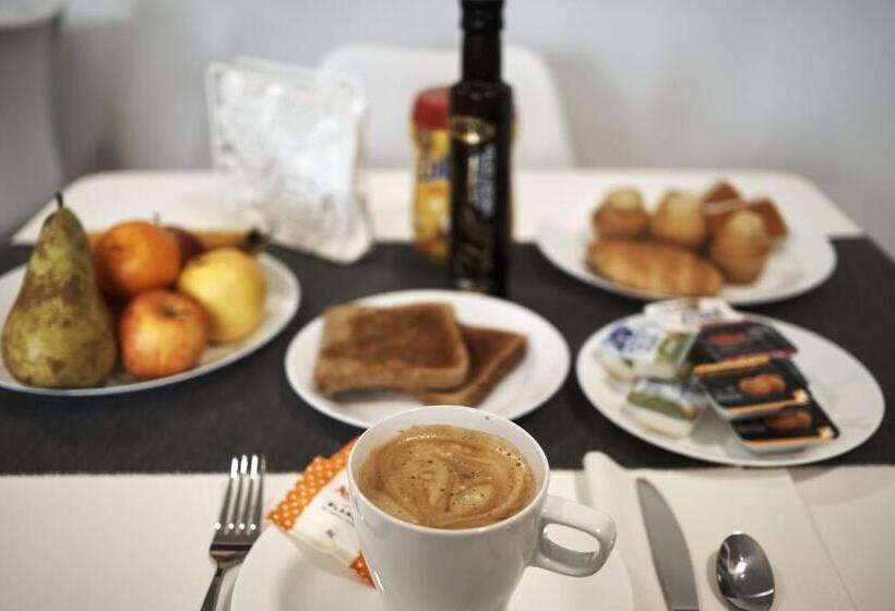 膳宿费 Xabarin Rooms