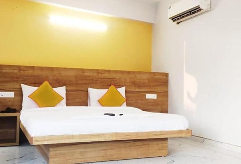 Fabhotel Gazelle Inn I