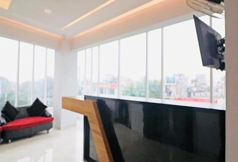 Fabhotel Gazelle Inn I