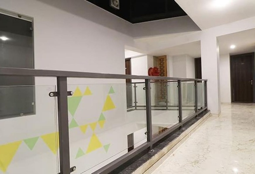 Fabhotel Gazelle Inn I