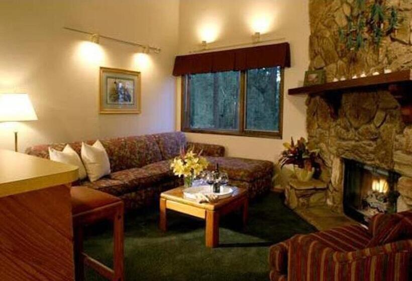 Getaways At Snow Lake Lodge