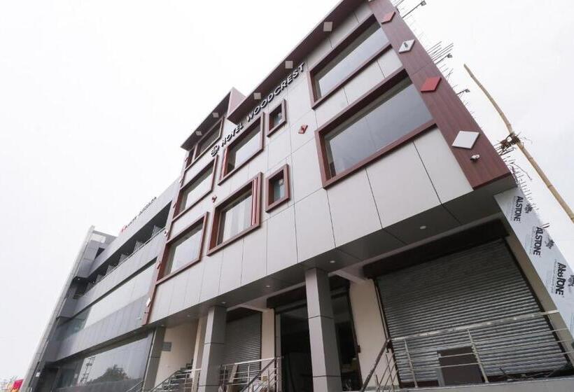 Capital O Hotel Woods In