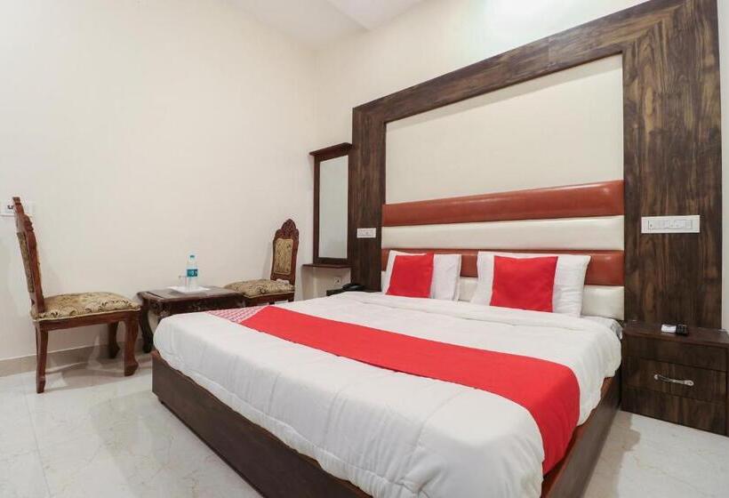 Capital O Hotel Woods In