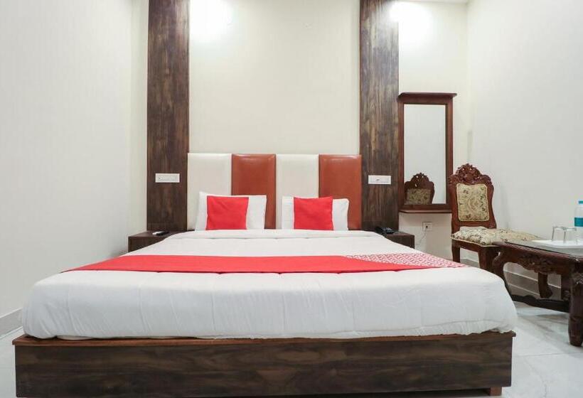 Capital O Hotel Woods In