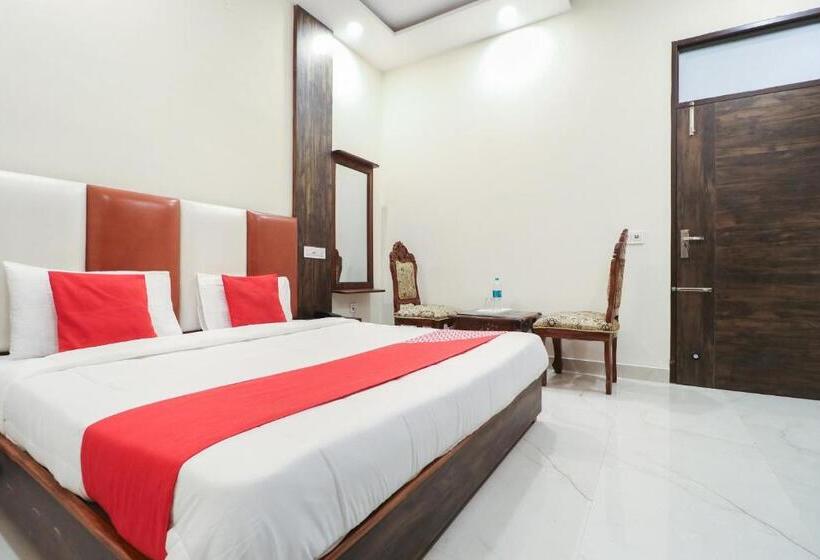 Capital O Hotel Woods In