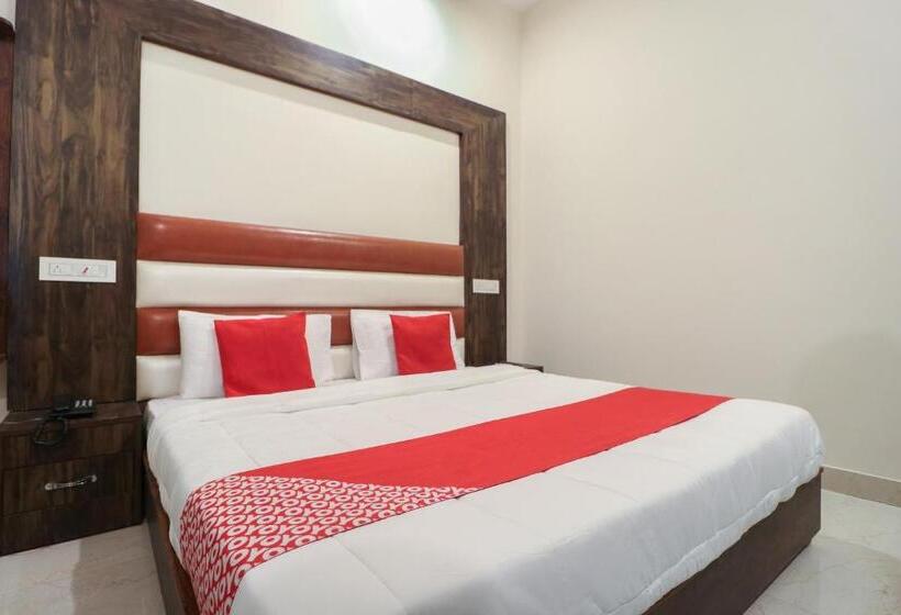 Capital O Hotel Woods In