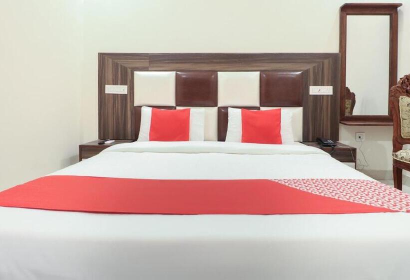 Capital O Hotel Woods In