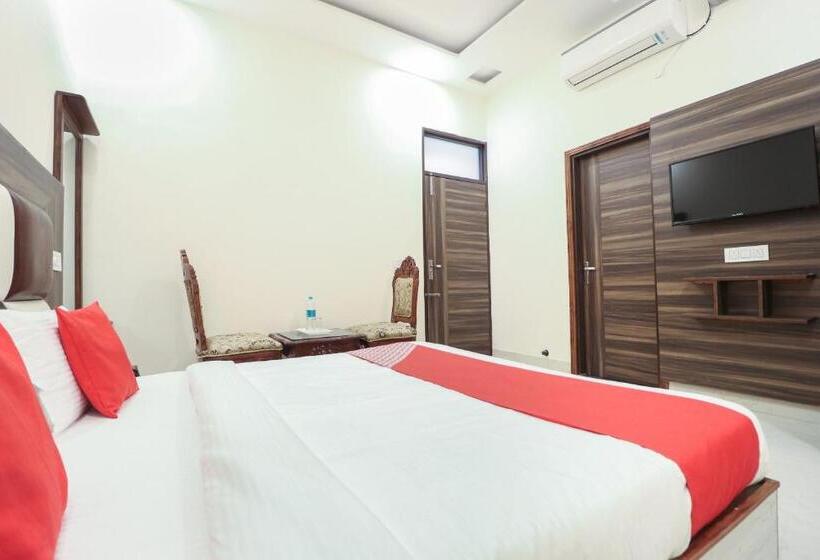 Capital O Hotel Woods In