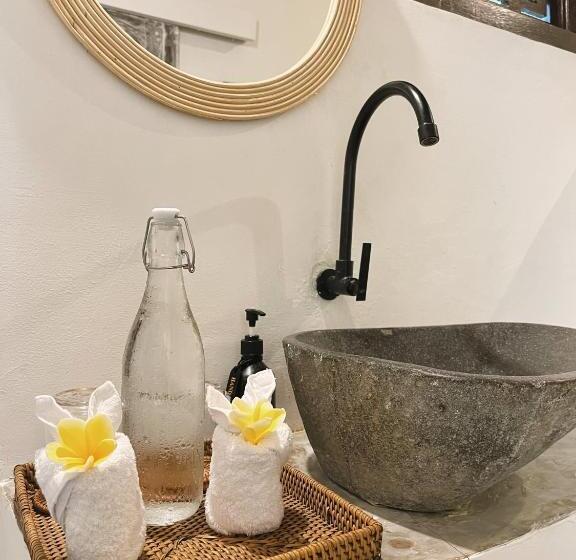 膳宿费 Adi S Bungalow