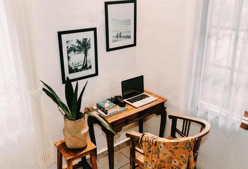 膳宿费 Adi S Bungalow