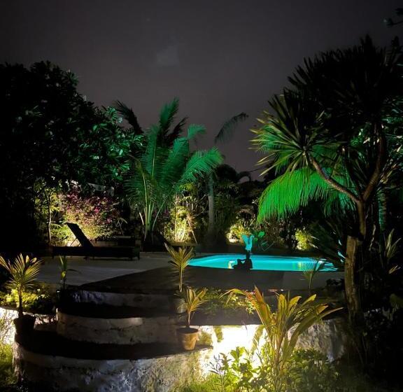 膳宿费 Adi S Bungalow