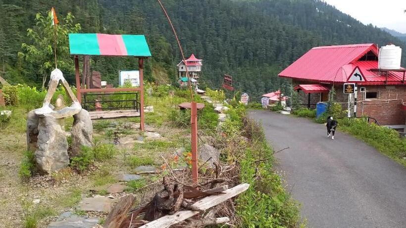 Отель Hassan Valley Retreat