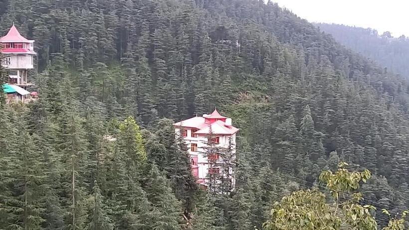 Отель Hassan Valley Retreat