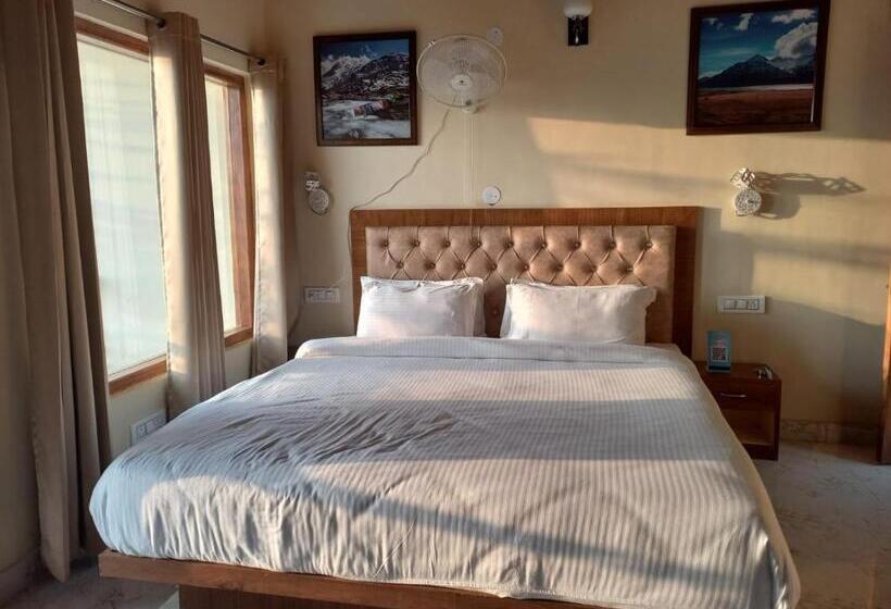 Отель Hassan Valley Retreat