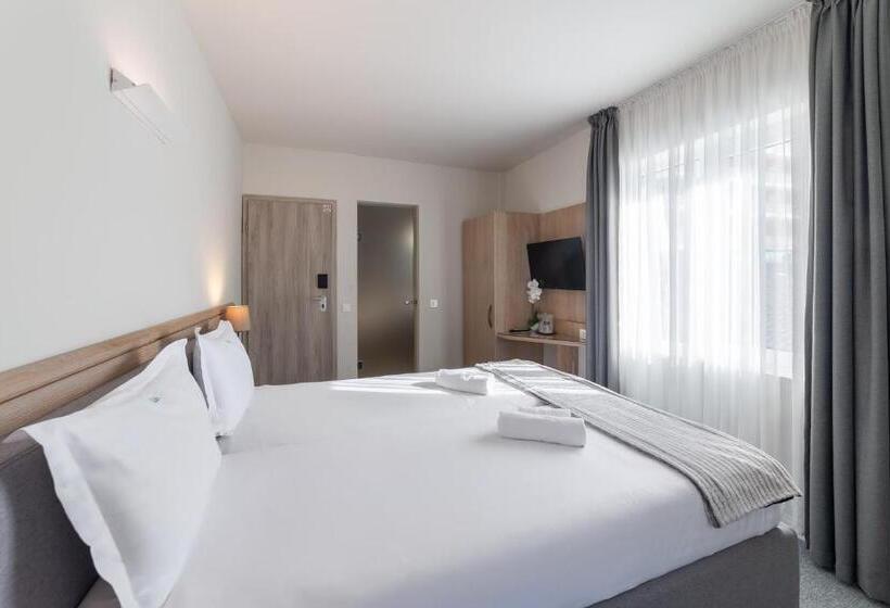 בית מלון כפרי Eden 5