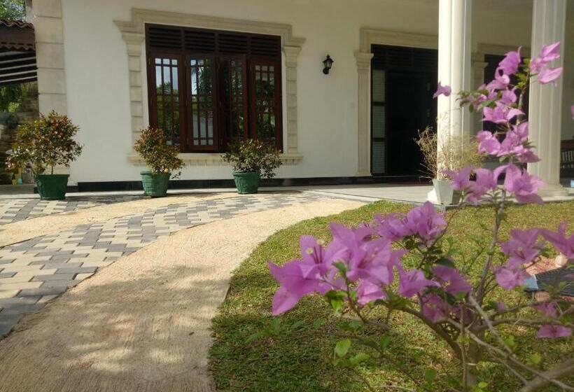 펜션 Hill House Rest