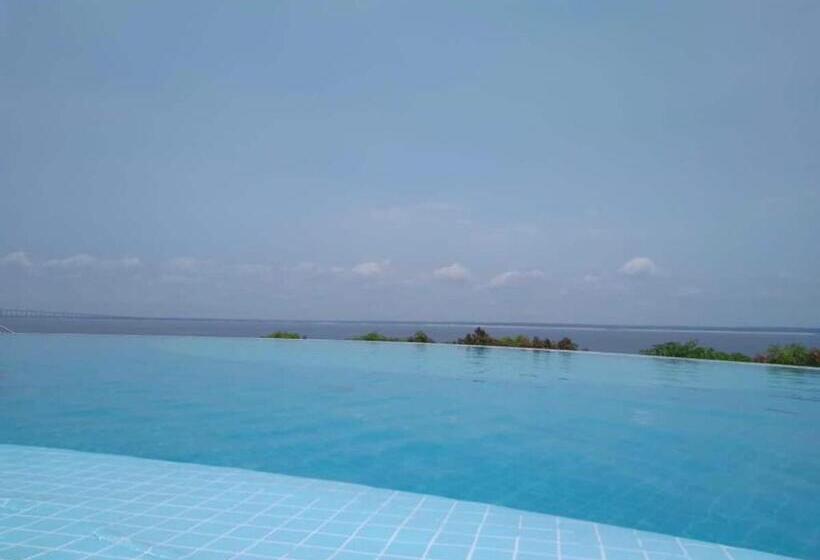 Tropical Executive Hotel N 619