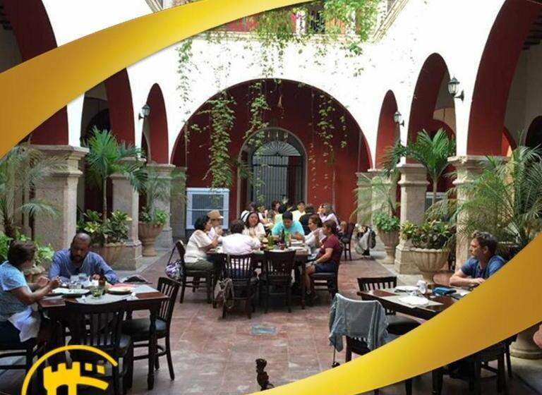 Отель Santa Elena