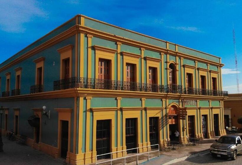 Отель Santa Elena